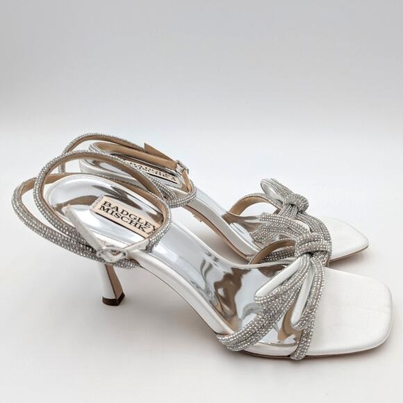 Badgley Mischka Effie Bow Stiletto Heel Sandals Women's White Size US8 EU39 - Picture 3 of 11